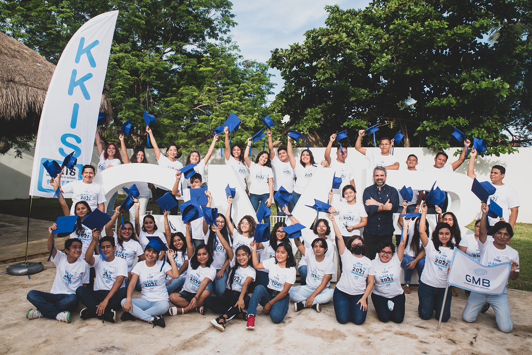 KKIS Change Maker en el punto de mira: Marc Pujol, de GMB, ayuda a 35 estudiantes de Playa del Carmen a crear su futuro